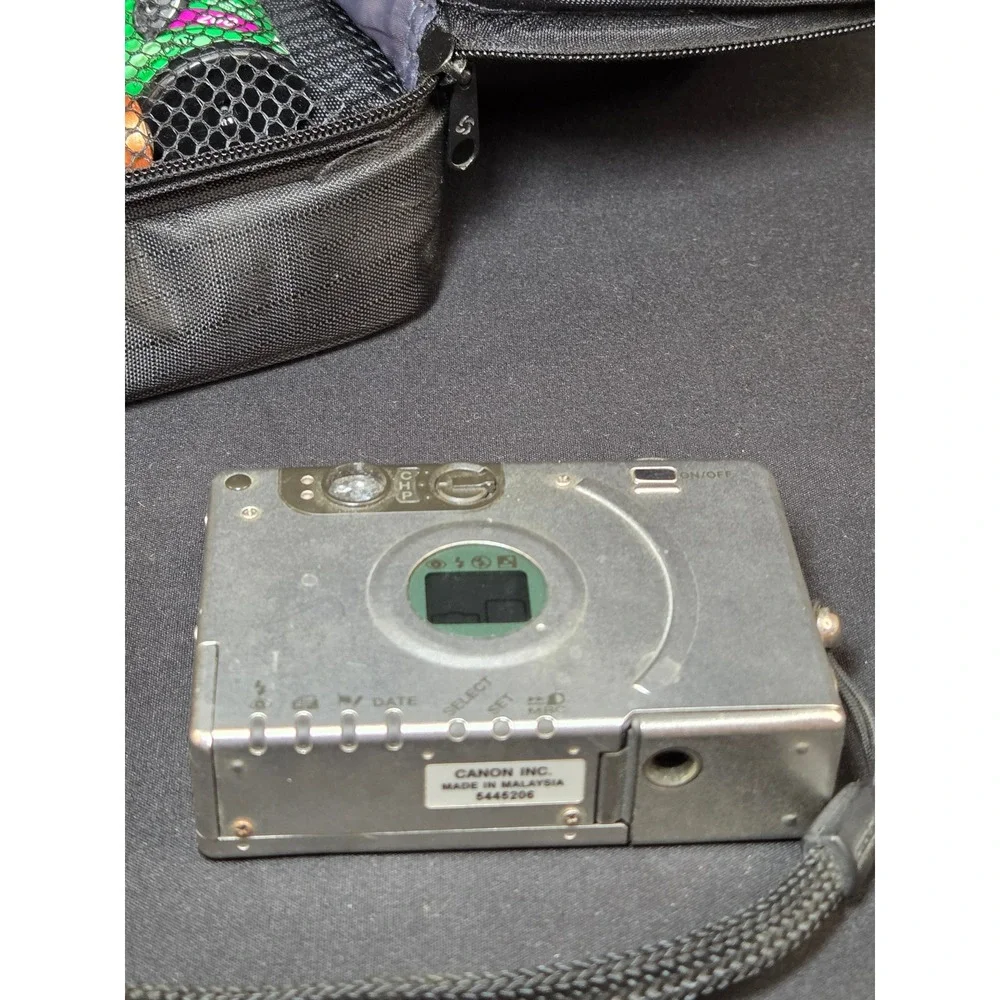 Canon ELPH 2 APS Film Camera Silver with Samsonite Padded Carrying Case Bundle